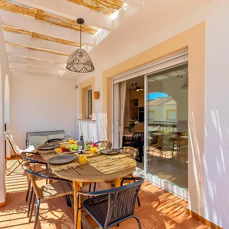 Casa Flora Con Piscinas En Апартаменты