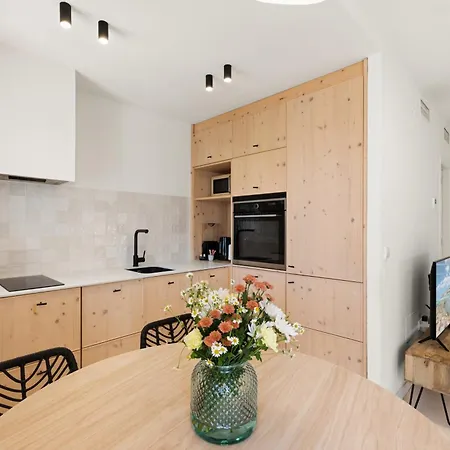 Casa Flora Con Piscinas En Кальпе