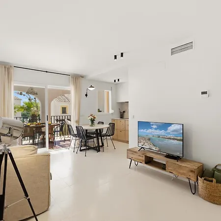 Casa Flora Con Piscinas En Апартаменты Кальпе